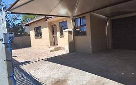 Duminy Guest Lodge